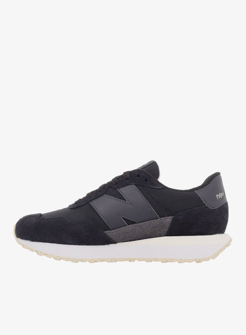 237 Sneakers
