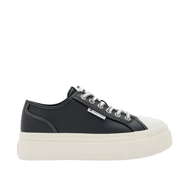 Logo Detail Lace Up Low Top Sneakers