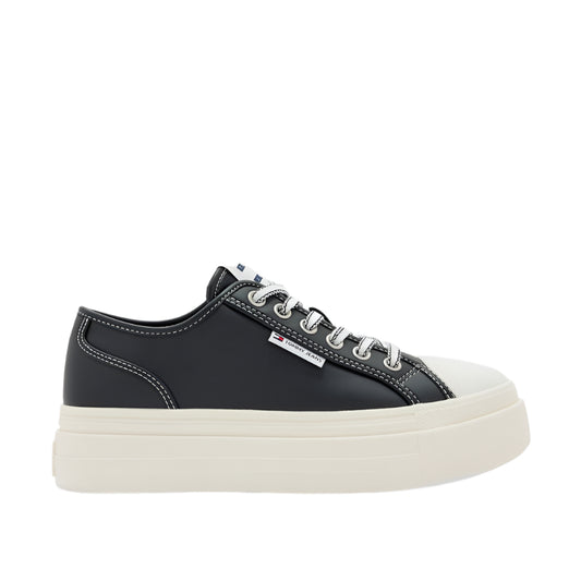 Logo Detail Lace Up Low Top Sneakers