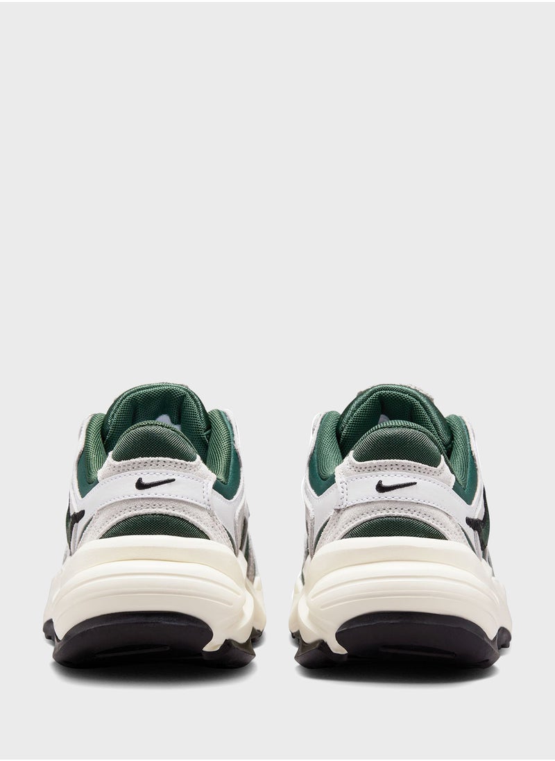 Al8 Sneakers