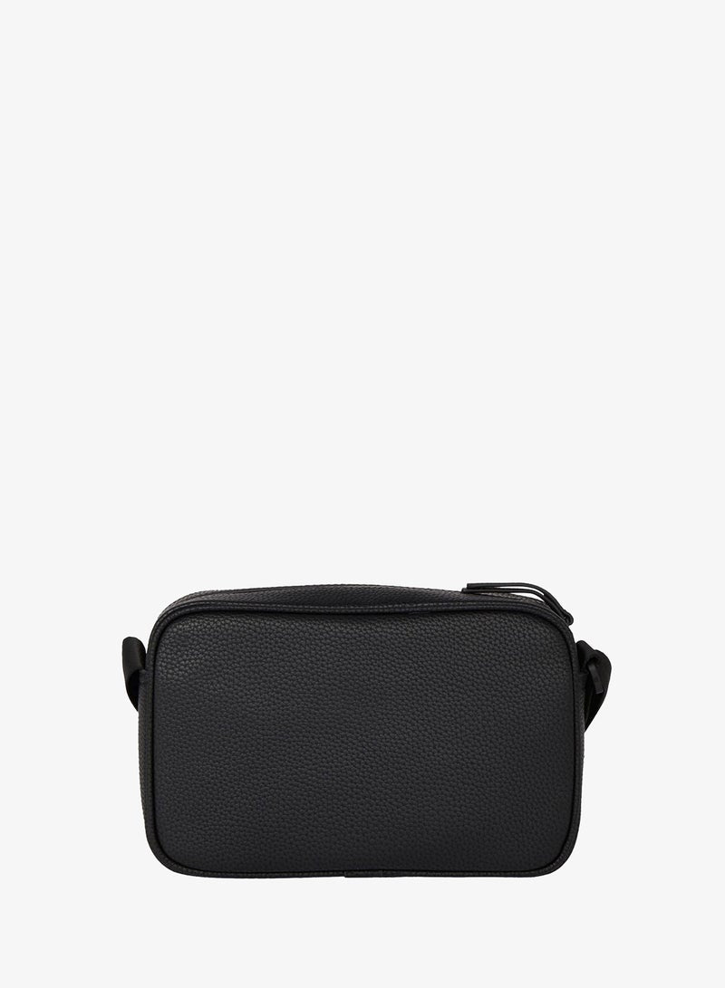 Logo Washbag