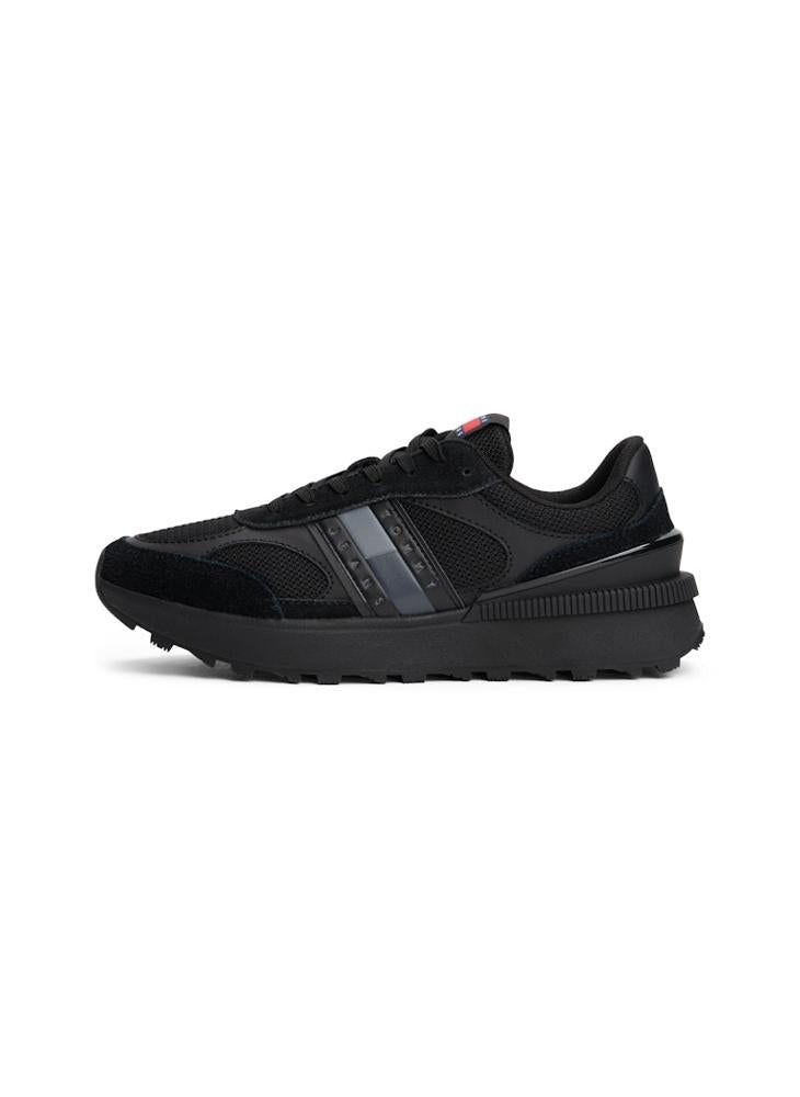 Technical Essential Runner Trainers