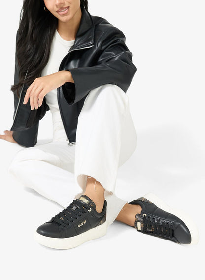 Casual Low Top Sneakers