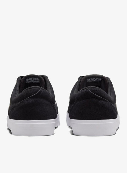 Nike Charge Suede