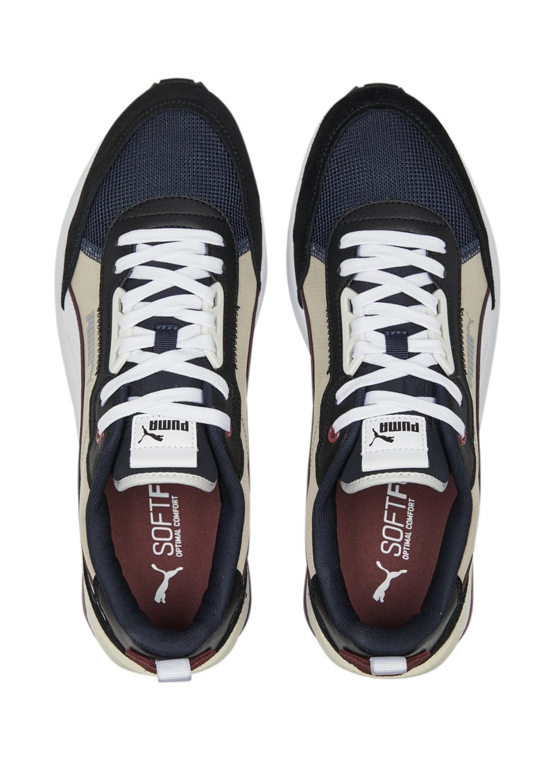 R22 Mens Black Trainers