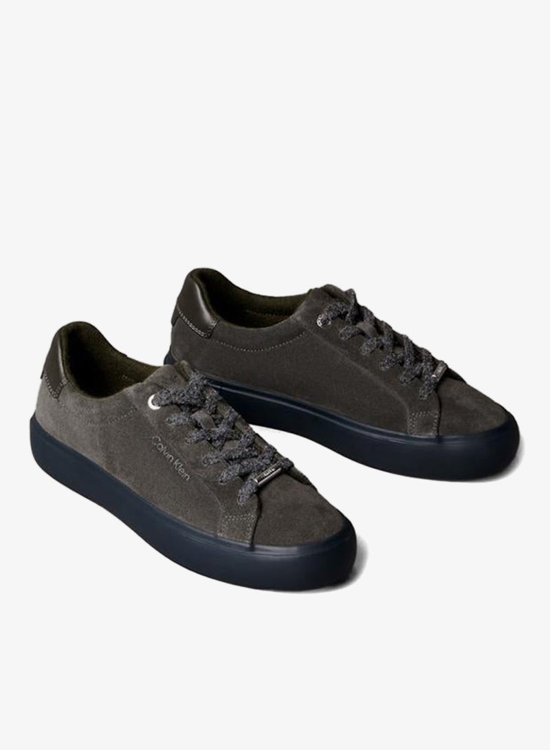 Casual Low Top Sneakers