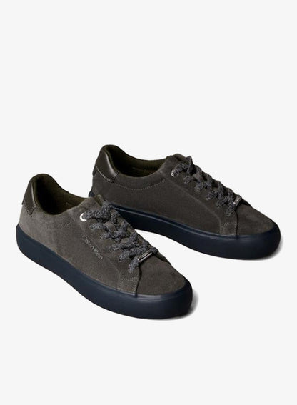 Casual Low Top Sneakers