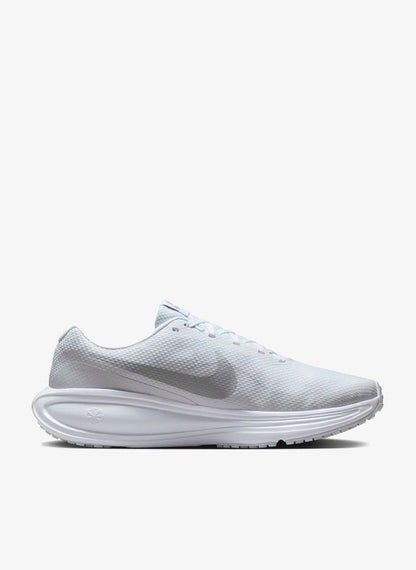 Nike Revolution 8 Trainers for Men - White