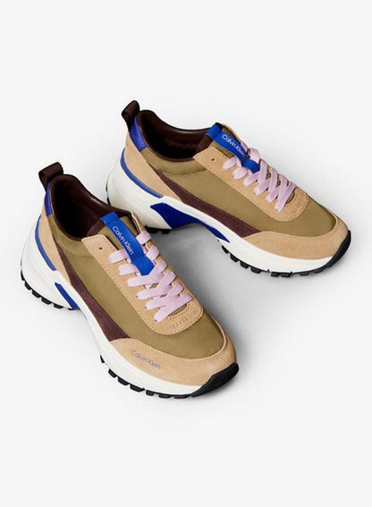 Casual Low Top Sneakers