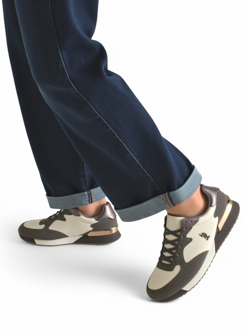 Women's Grey & White Low-Top Sneakers - Stylish Accents with Lace-Up Design and Cushioned Sole for Casual Comfort