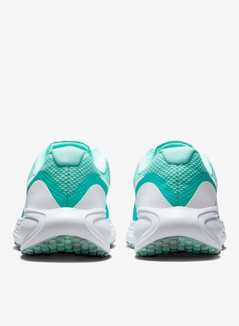 Nike Revolution 8