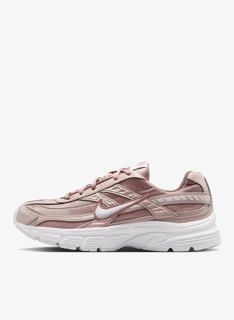 WMNS NIKE INITIATOR