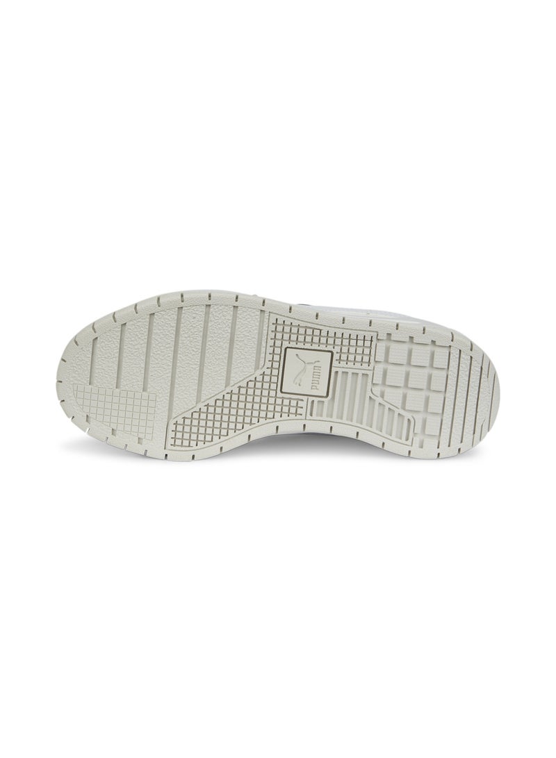 Cali Dream Star Quality Womens White Casual Sneakers