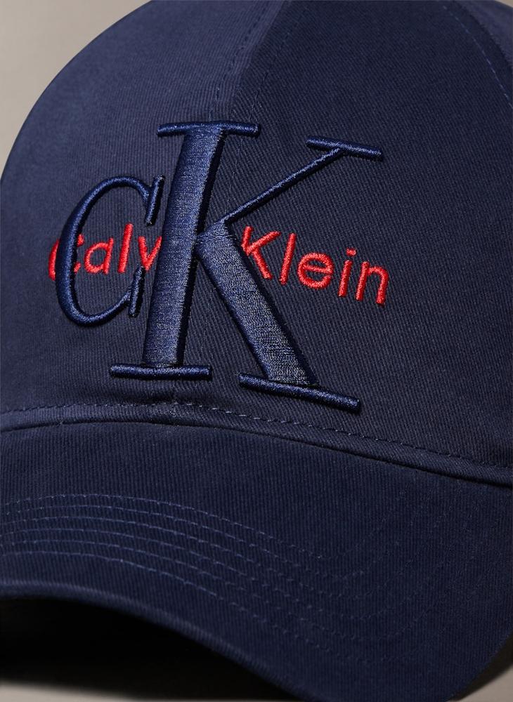 LARGE LAYERED MONOLOGO curved peak CAP