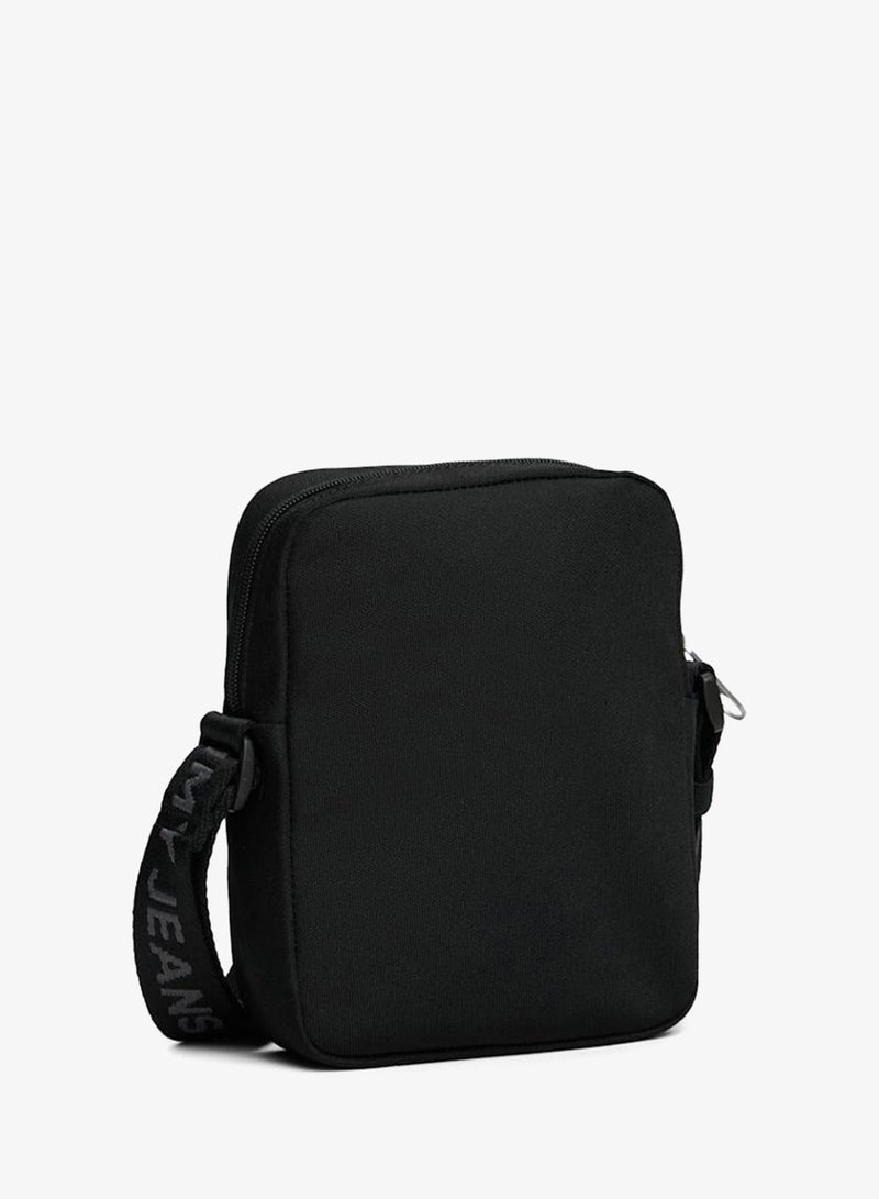 Essential Messenger Bag