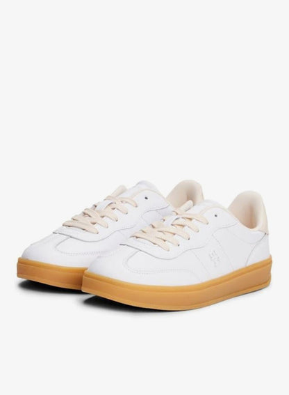 Premium Heritage Low Top Sneakers