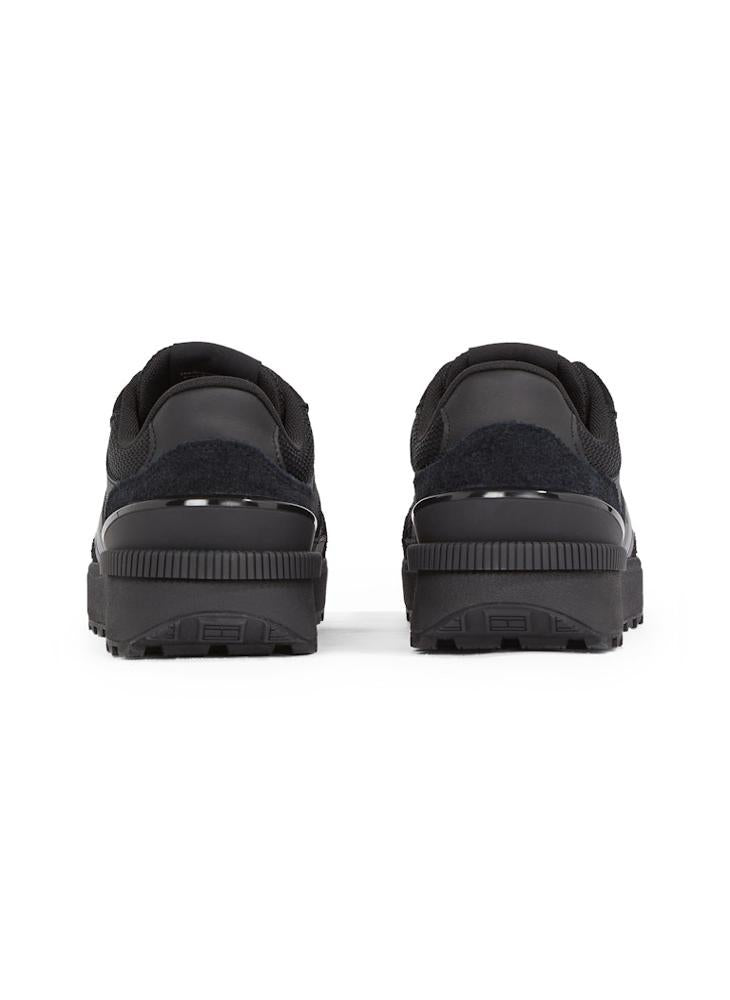 Technical Essential Runner Trainers