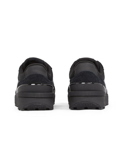 Technical Essential Runner Trainers