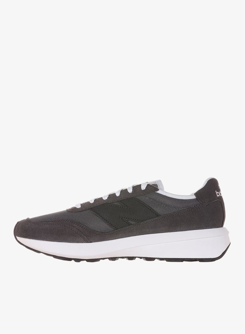 370 Sneakers