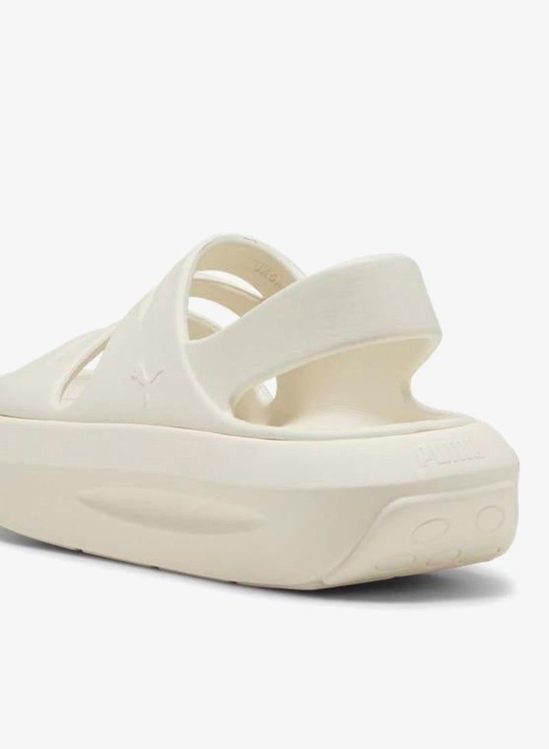 Flatter Sandal