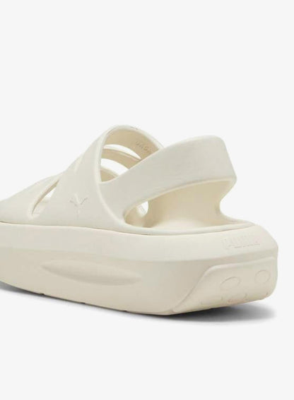 Flatter Sandal