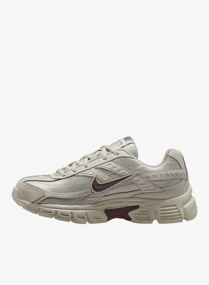 WMNS NIKE INITIATOR