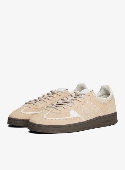 The Greenwich Edge Low Top Sneakers