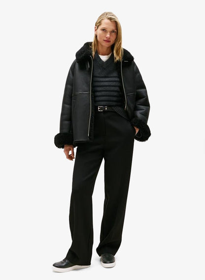 Essential Chic Court Sneaker