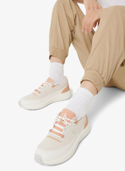 Causal Low Top Sneaker