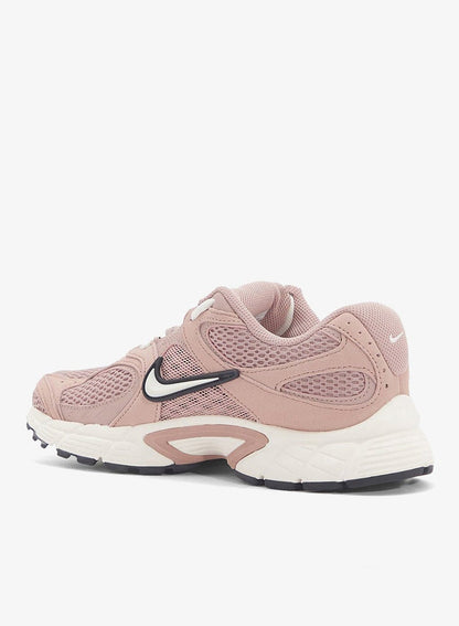 W NIKE V5 RNR SUEDE