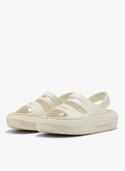 Flatter Sandal