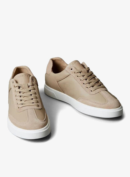 Casual Low Top Sneakers
