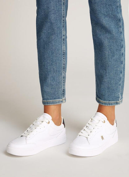 Logo Detail Lace Up Low Top Sneakers