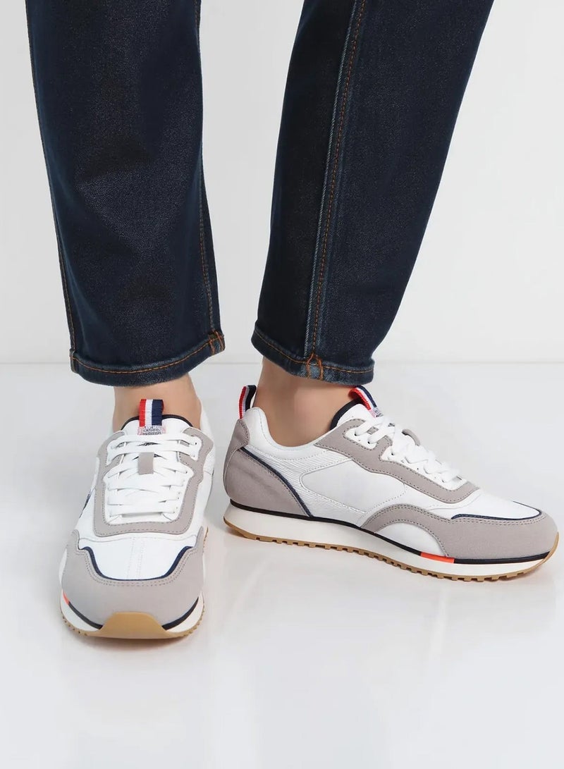 Men's White Low-Top Sneakers - Lightweight Shoes Timeless Lace-Up Style, Ideal for Casual Outings