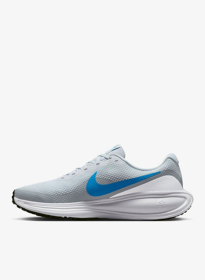 Nike Revolution 8
