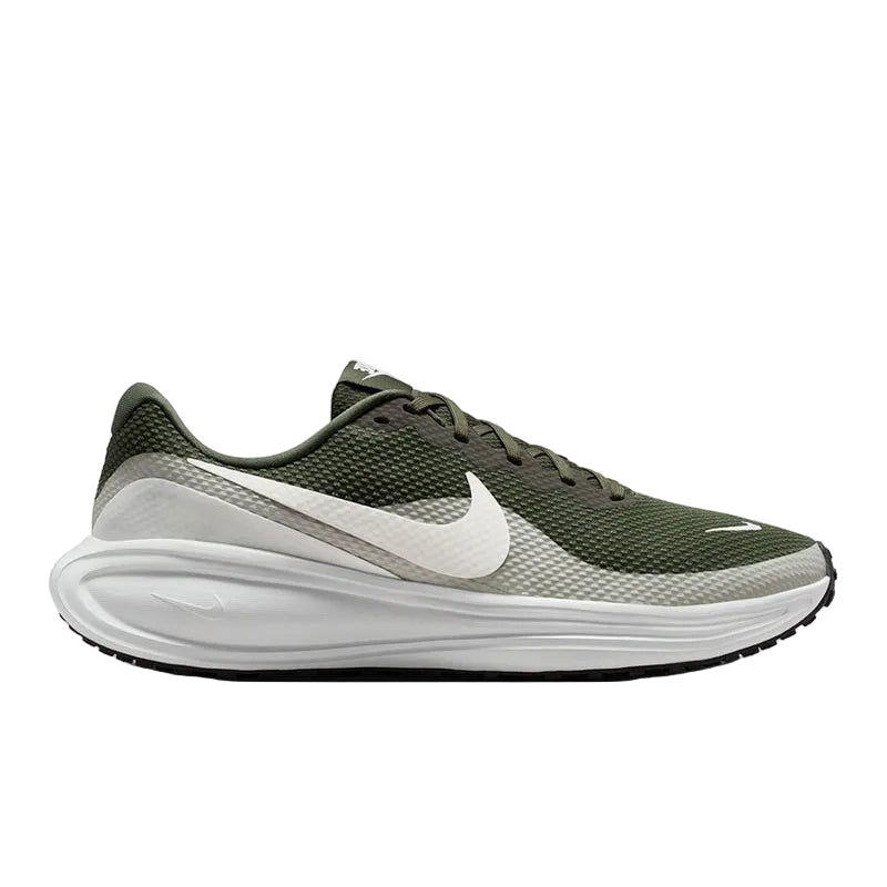 NIKE REVOLUTION 8
