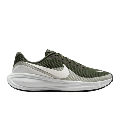 NIKE REVOLUTION 8