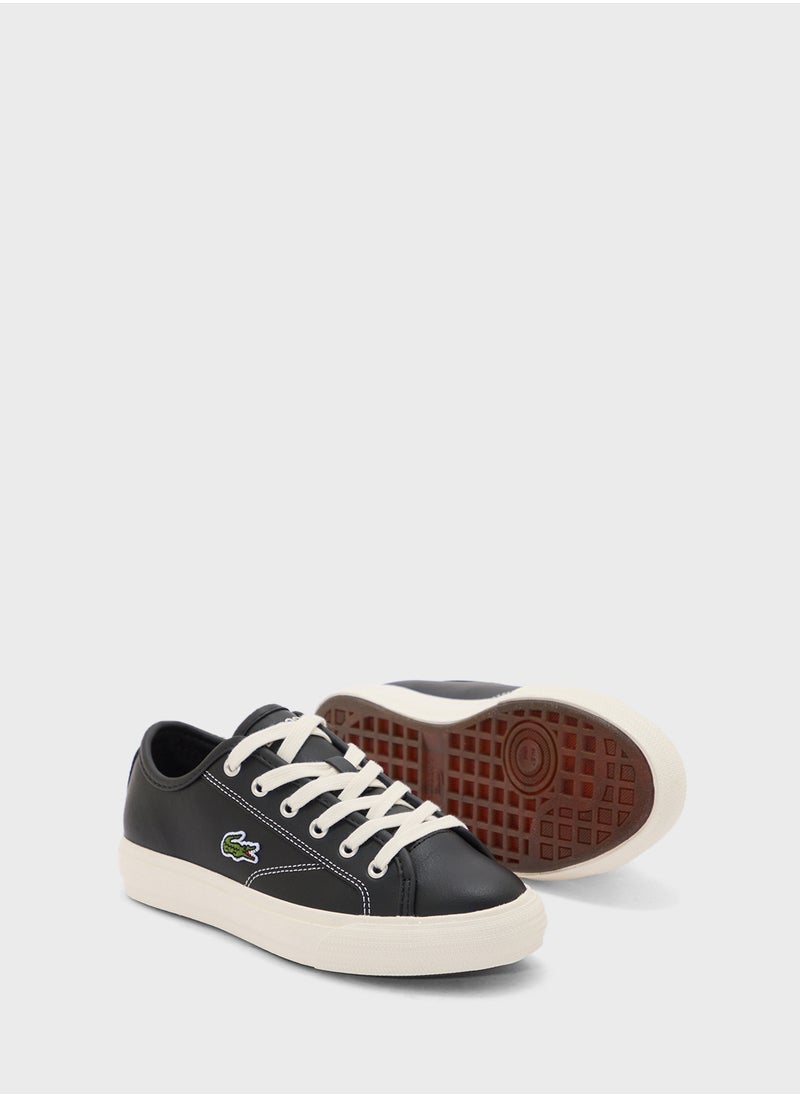 Vulcanized Backcourt Low Top Sneakers