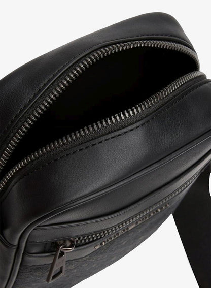 Logo Detailed Messenger Bag