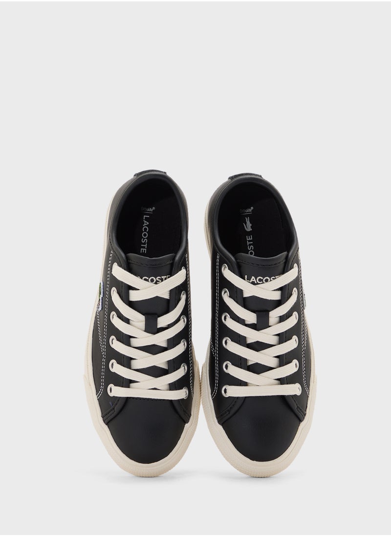 Vulcanized Backcourt Low Top Sneakers