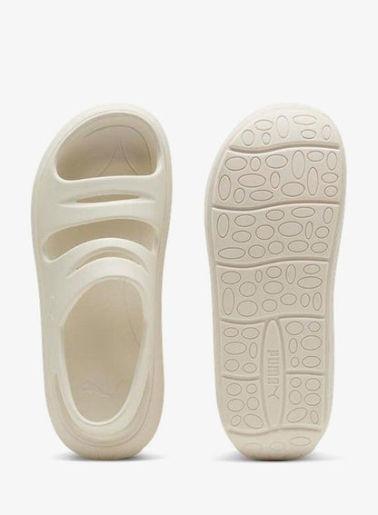 Flatter Sandal