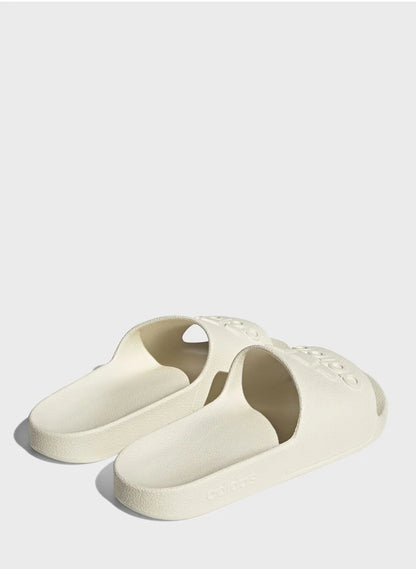 Adilette Aqua Slides