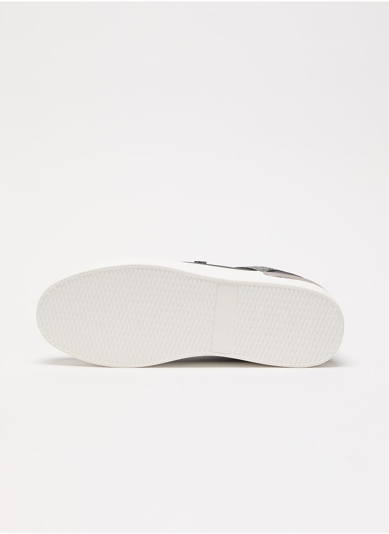 Women's Black Low-Top Sneakers - Chic Design with Grey Accent and Metal Logo Detail for Casual Elegance