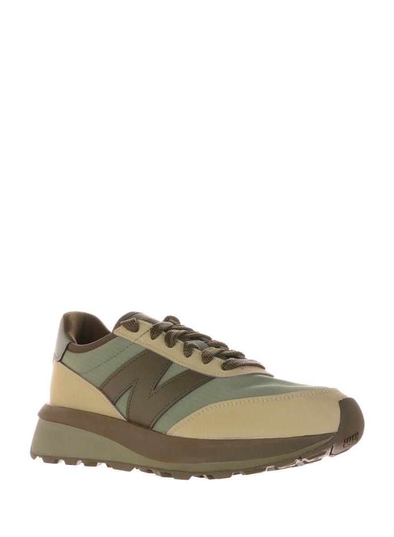 370 Sneakers
