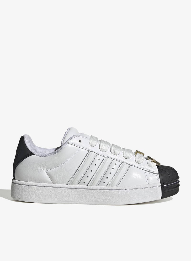 Superstar St
