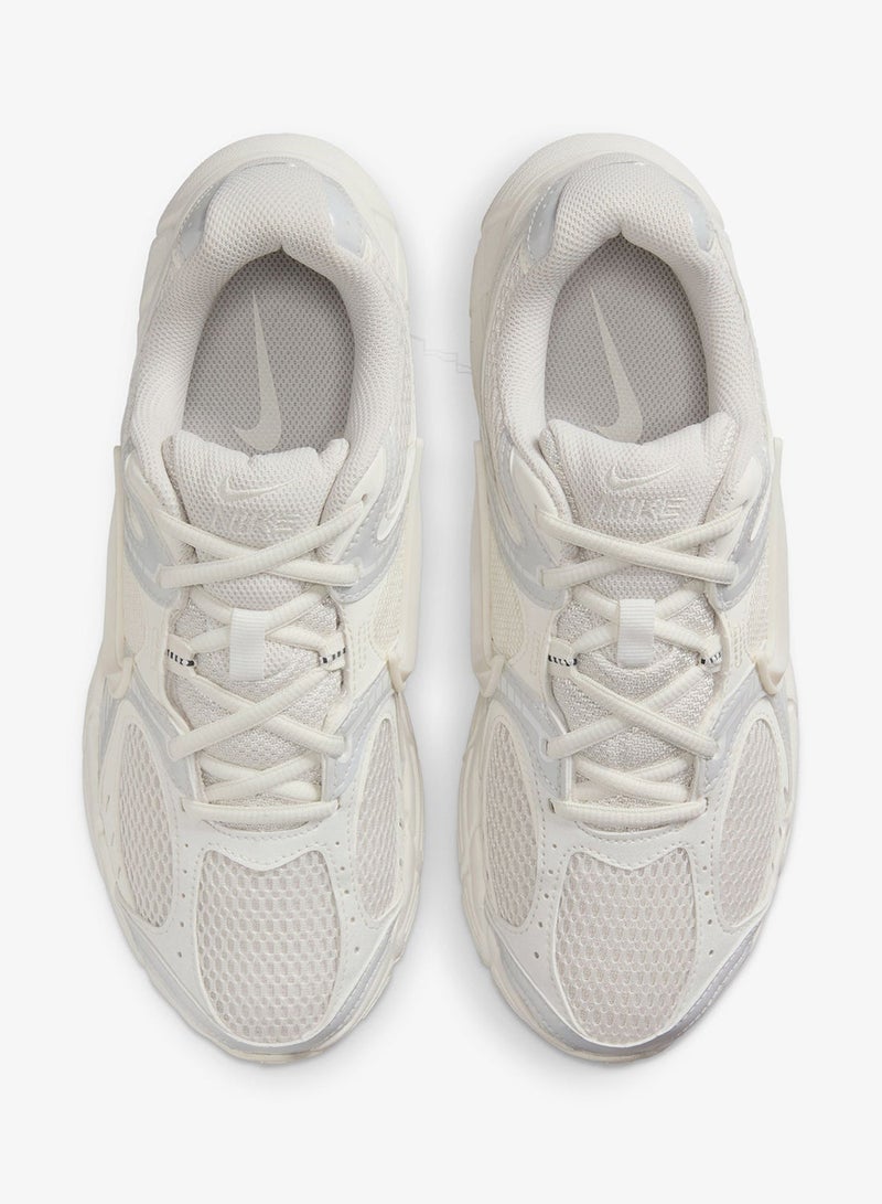 W NIKE V5 RNR SIB