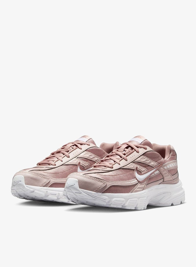 WMNS NIKE INITIATOR