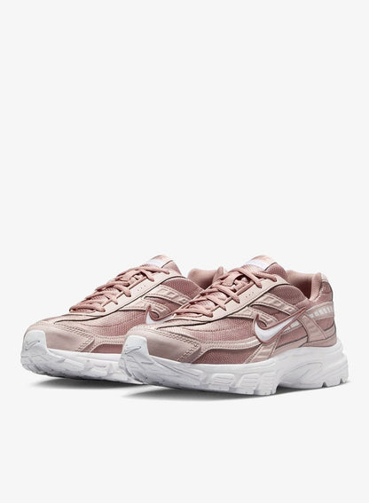 WMNS NIKE INITIATOR