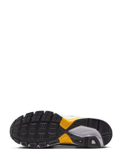 Nike Initiator