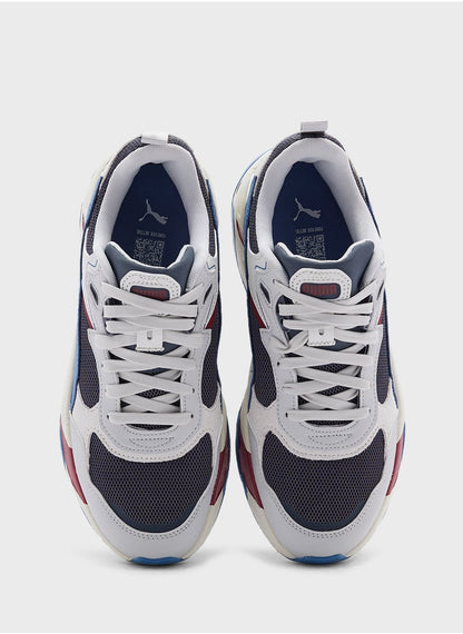 Trinity Sneakers